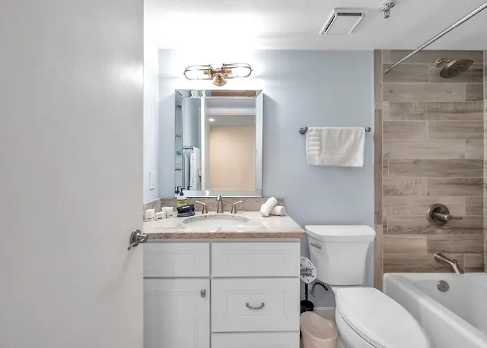 Incredible Gulf Views In Updated 1 Bedroom * Clearwater Beach