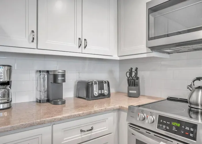Incredible Gulf Views In Updated 1 Bedroom Clearwater Beach