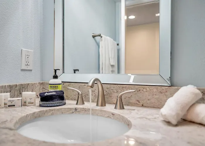 Incredible Gulf Views In Updated 1 Bedroom Ferienhaus *