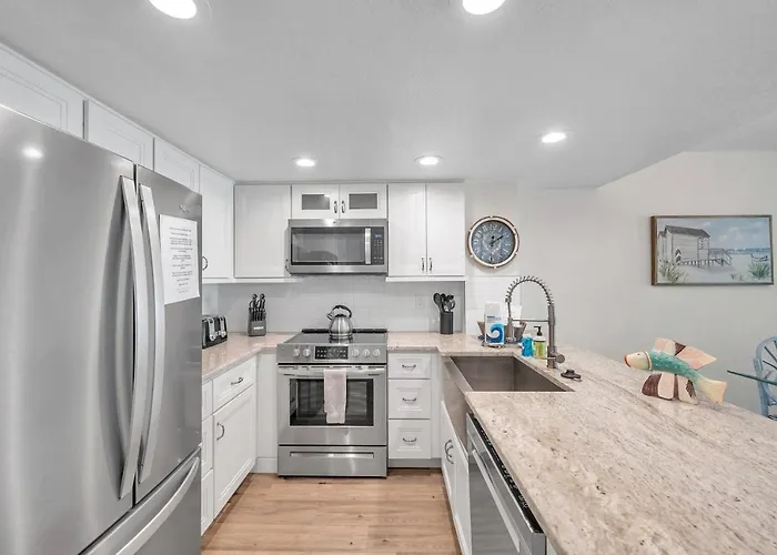 Incredible Gulf Views In Updated 1 Bedroom