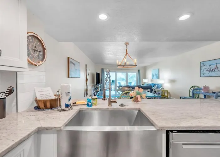 Incredible Gulf Views In Updated 1 Bedroom